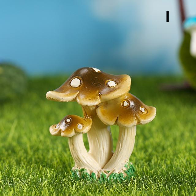 Amazon.co.jp: 茸の置き物 アンティーク リアルなきのこ インテリア雑貨 タイプ5 ガーデニンググッズ 菌 マイクロ風景 庭の風景彫刻マッシュルーム 綺麗な置物 樹脂工芸品 おもしろグッズ 花壇の置物 園芸装飾 面白い アウトドア インテリア 置き物 FXCZYL: