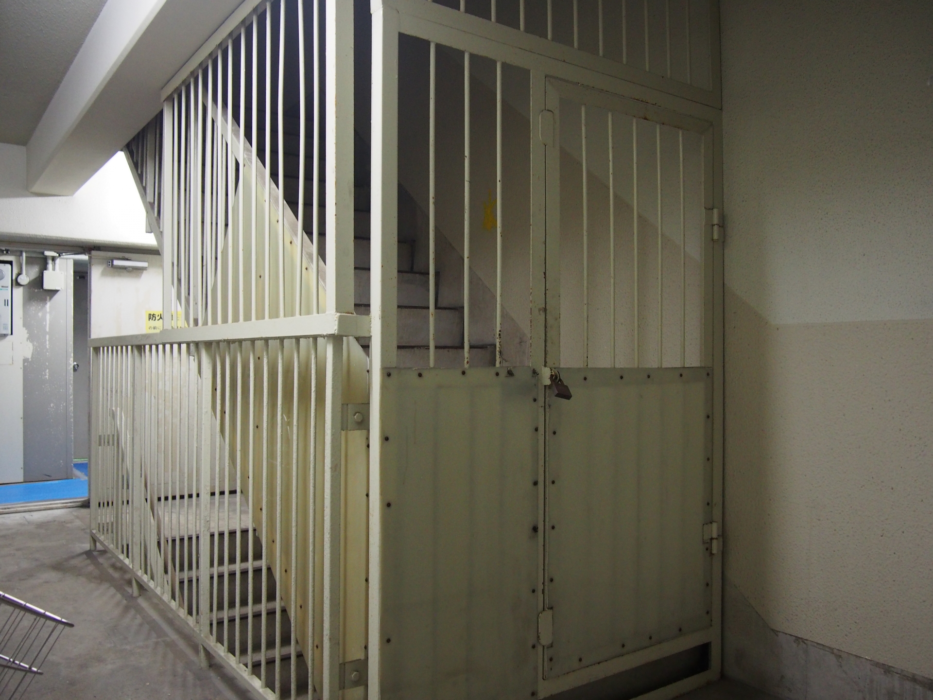 フェンス 屋上の写真素材写真素材なら「写真AC」無料 フリー ダウンロードOK