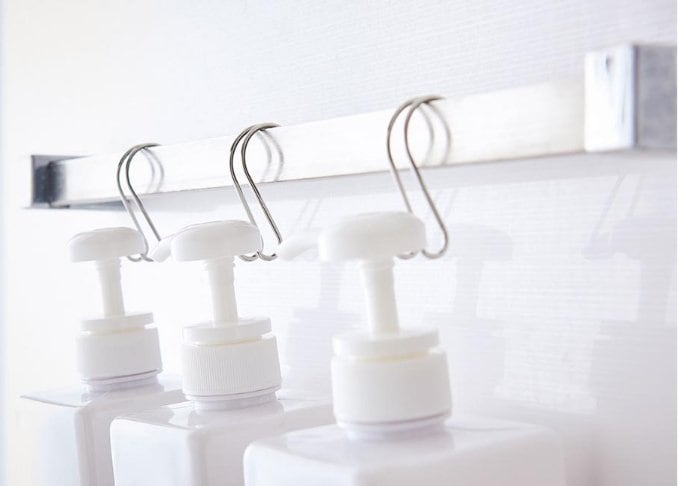 バスルームの収納をスマートに！ ニトリ の「浮かせるディスペンサー」が優秀！ 1 2- ハピママ*