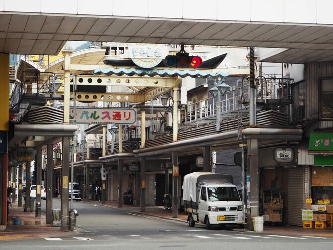 広島県呉市で街歩き～夕闇迫る呉でレトロな建物さがし | 日本の街並みと鉄道のコレクション