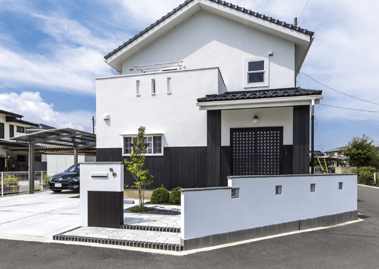 瓦屋根の高級住宅が美しい！思わず目に留まる住宅集