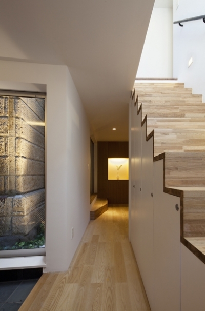 DIY 階段 廊下 の壁に収納がほしい。ニッチ棚を作ってみたよ