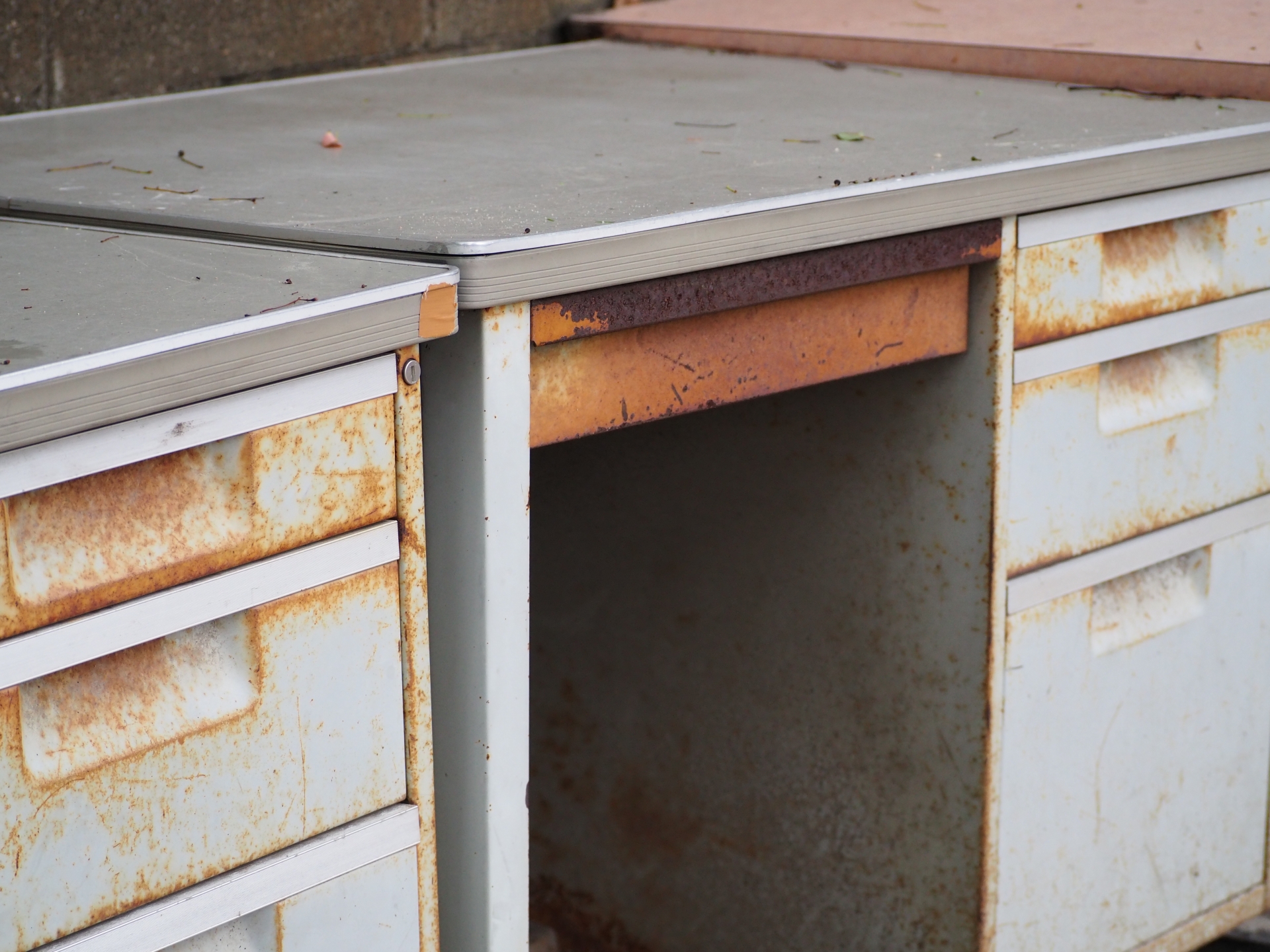 学習机・勉強机を処分する方法8選！なるべく費用安い方法からいつ捨てるべきかもご紹介！不用品回収業者KADODE