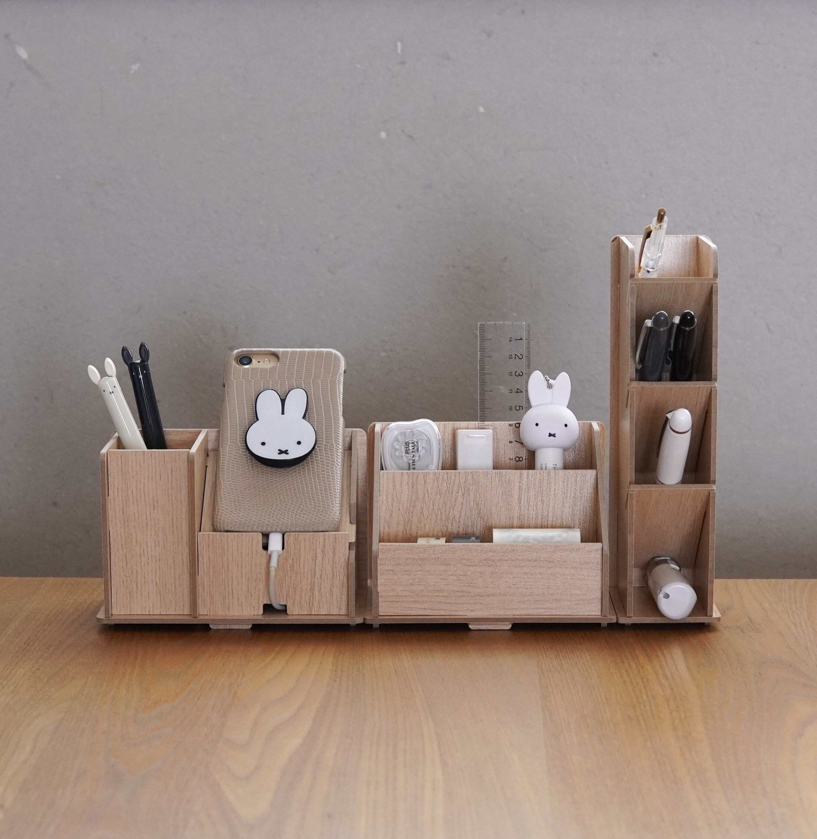 ダイソー クオリティ高すぎ!“組み立てるだけ”のおしゃれ収納グッズを紹介♪：cocotte