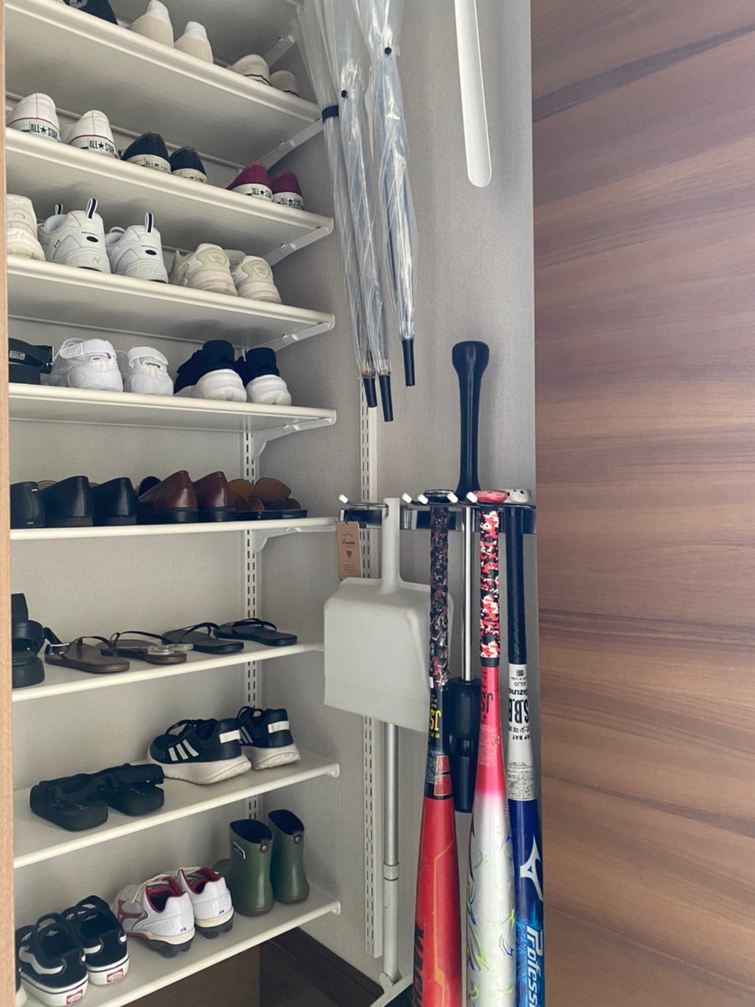 スチールラック 野球 道具 ラック バッド カバン グローブ ヘルメット 玄関 ヘルメット収納 男の子 女の子 玄関収納 野球 テニス サッカースケボー 釣り道具 ゴルフ用品 収納 ラック 白 スリム 野球 ラック 収納ラック