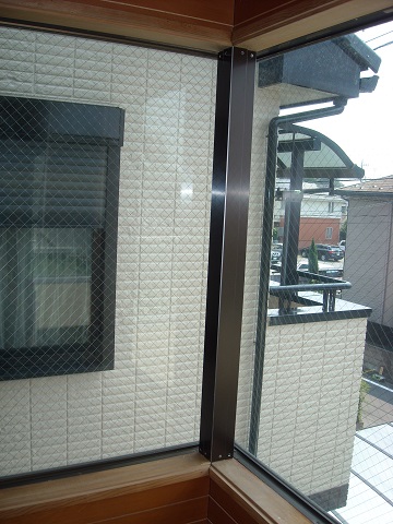 コーナー窓にも取り付け可能 内窓 並松勲