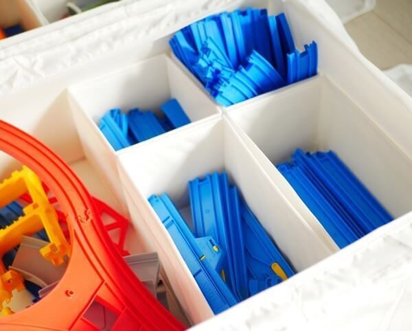 判断力を育むおもちゃの収納術 子どもの年齢別Mama Yell