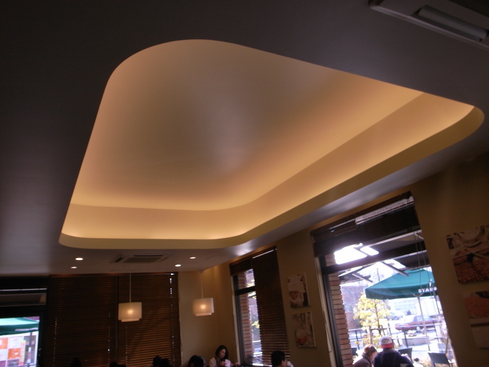 スタバ好きなら制覇したい!全国にある内装がおしゃれなスターバックスを6つ紹介!内装ハック 店舗内装やデザインの参考サイト