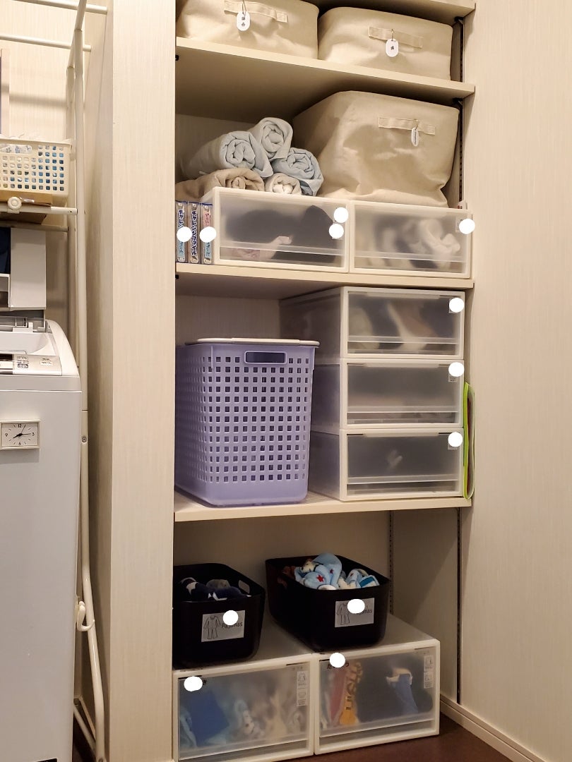 明日もまた着るパジャマ」が散らからない！フラップ式収納ラックを使って脱衣所の収納を使いやすく ^^