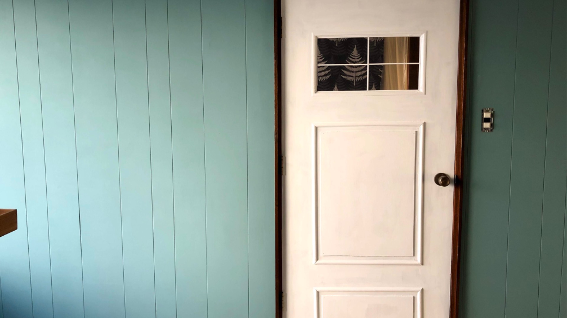 ＋玄関ドア内側なら！貼って剥がせる簡単リメイク＋つくること。 ＋＋ 北欧 x DIY ＋＋