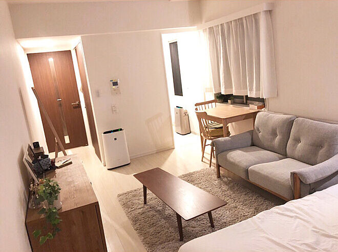シンプルな部屋におしゃれなアイデアがいっぱい。5.6畳のホテルライクな1K – 商品レビュー記事kurasso クラッソ 編集部