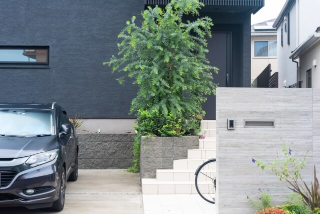 門柱の値段はどこまで差が出る？種類・素材・工事費込み相場まで完全解説！ – 埼玉外構お手頃価格のエクステリアで憧れの生活空間