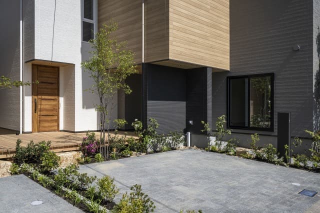 一宮市で曲線重視の新築外構工事。雑誌にも掲載┃株式会社ノエル