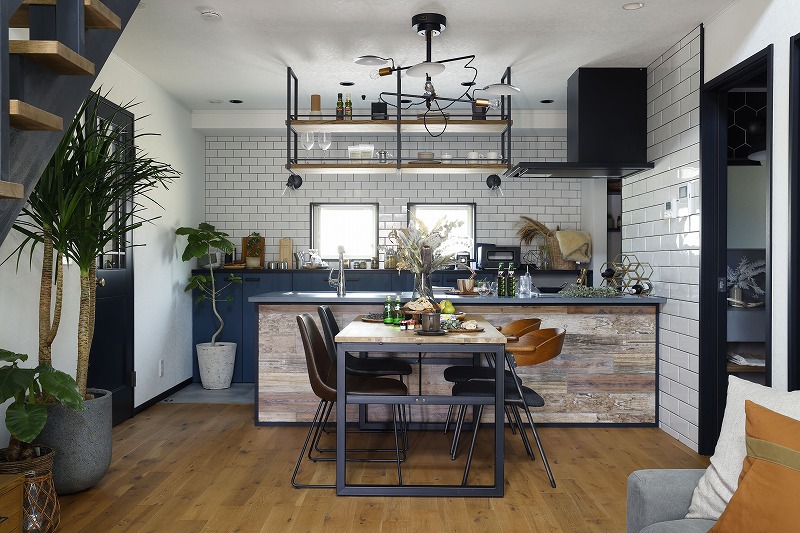 DIYで作ろう！キッチン周りのブルックリン風インテリア実例