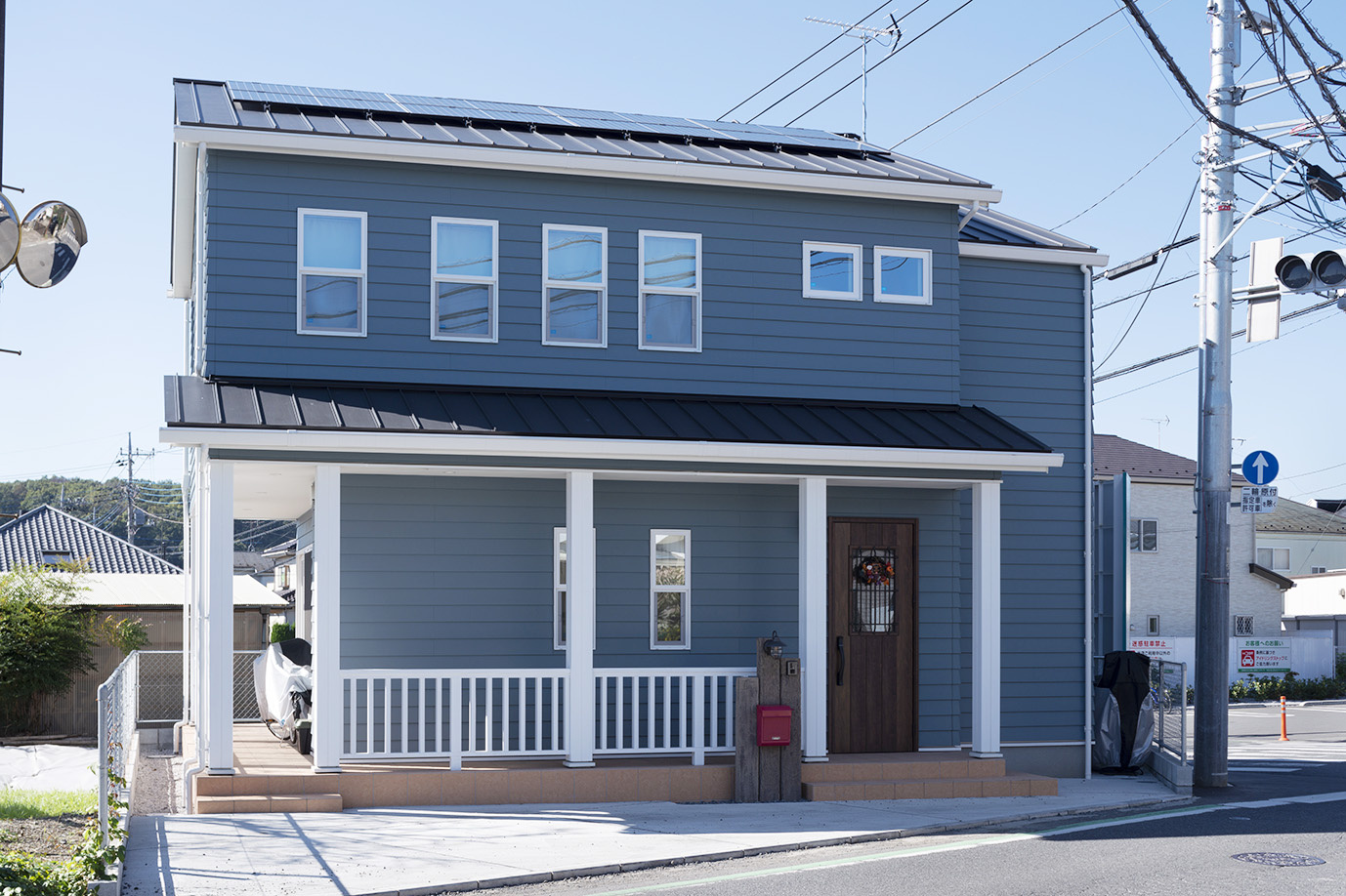 北欧スタイルのおしゃれな家の外観緑の外壁の画像 75選 - 2025 年 10月Houzzハウズ