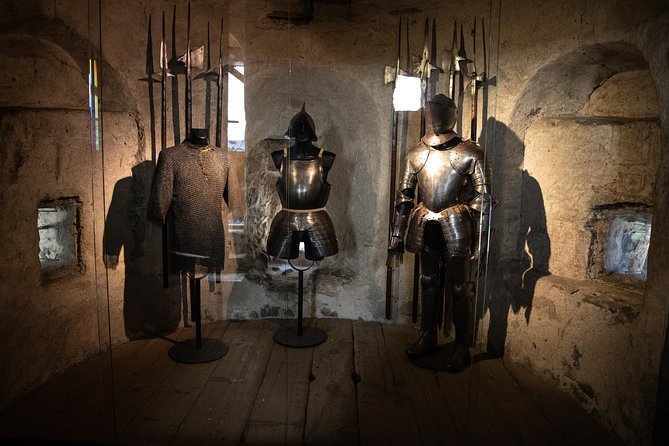 シヨン城内部 - Picture of Veytaux, Canton of Vaud - Tripadvisor