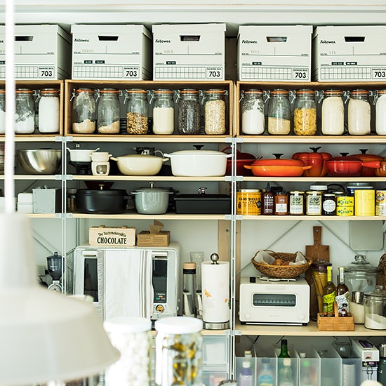 1127 ⁡ 我が家の顔、パントリー🥣 ⁡ ⁡ 無印良品の1番好きな収納アイテム 「やわらかポリエチレンケース」 ⁡ここぞとばかり使っているよ💪🏻 ̖́- ⁡ やわポリと呼んでいるけど、軽いし、 水洗いOKだし、子供でも簡単に持てるよ✨️ ⁡参考になれば嬉しいな🫶🏻 ⁡ ⁡ @yu