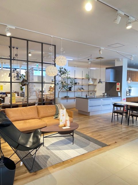 高級感ある雰囲気に、温かみが感じられる空間インテリアコーディネート依頼相談実例