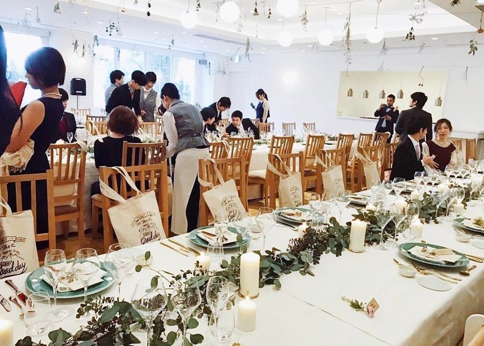 丸テーブル」と「流しテーブル」、披露宴はどちらを使う？家族挙式のウエディング知恵袋