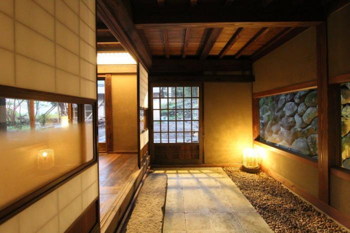 和モダンな店舗内装を紹介！依頼する場合のデザイン会社の選び方や費用相場を解説 2025年度版比較ビズまとめ