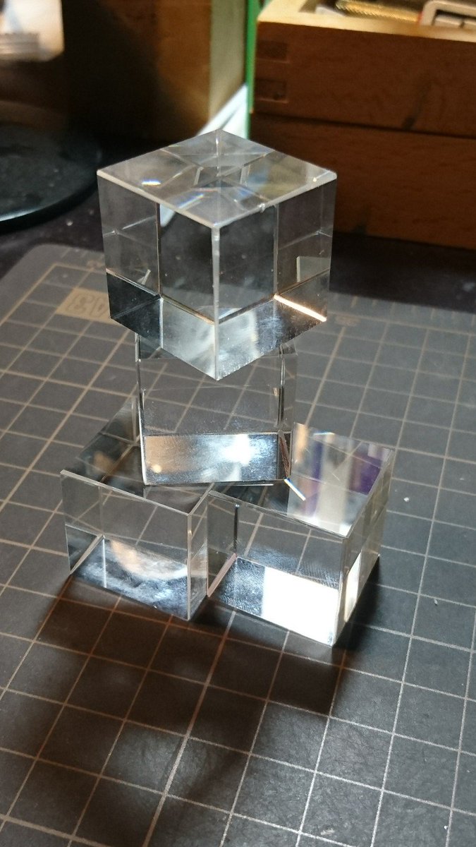 ダイソー商品で作れる 透明氷の作り方を紹介！丸氷もキューブも自由に作れるWHISKYSTART