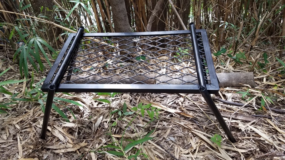 アウトドアテーブル 折りたたみメッシュテーブル D約40cm×W約70cm×H約25cm Amazon.co.jp: 推薦する2025年新屋外用折りたたみテーブル 折りたたみ式ミニ キャンプ メッシュ 屋外ポータブル 木目メッシュ収納 ミニ 軽量 焚き火台耐熱ローテーブル 板付き金属素材 レジャー