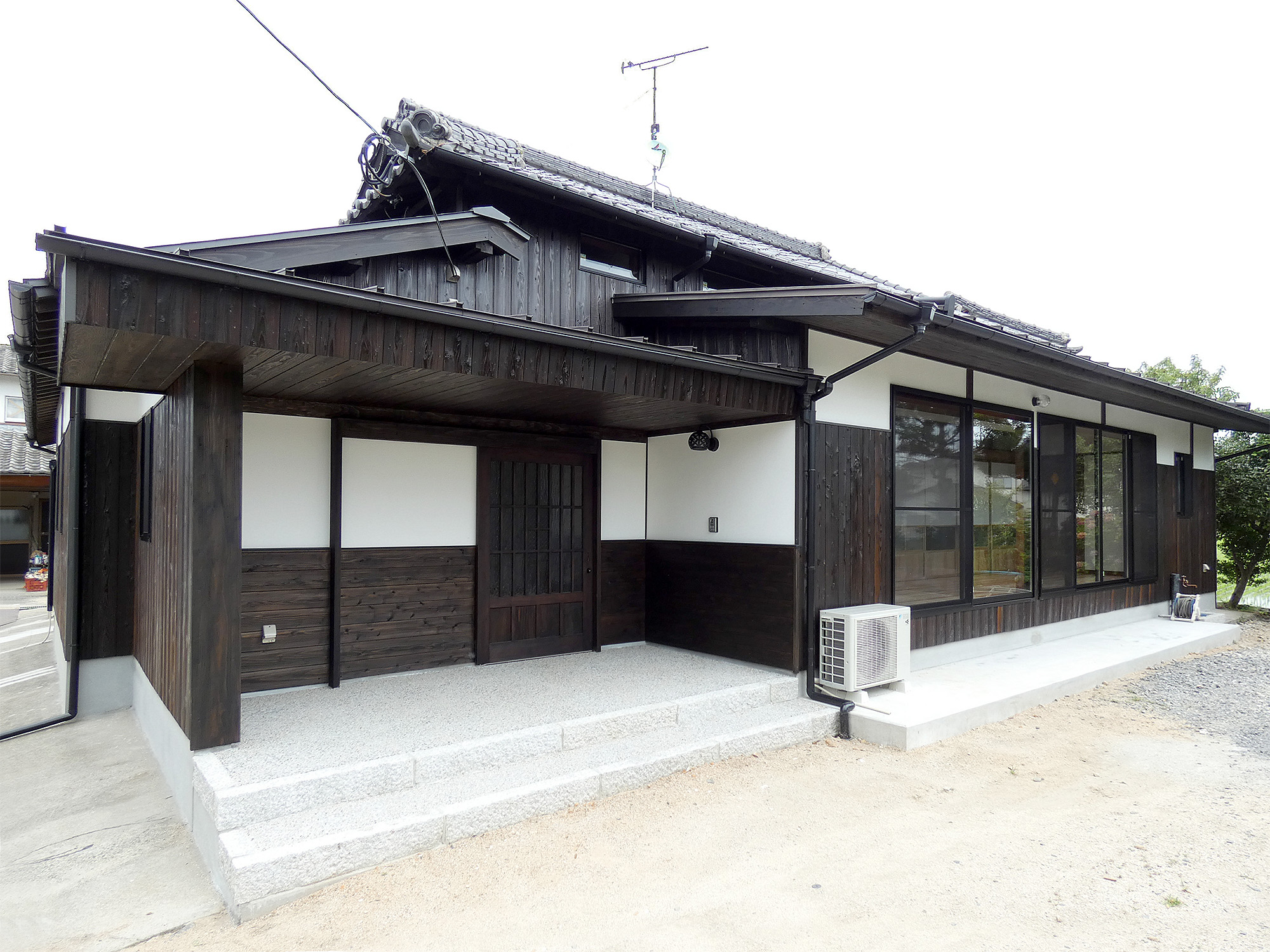 古民家の外壁塗装 味わいを残しながら綺麗にリフォームする方法とは