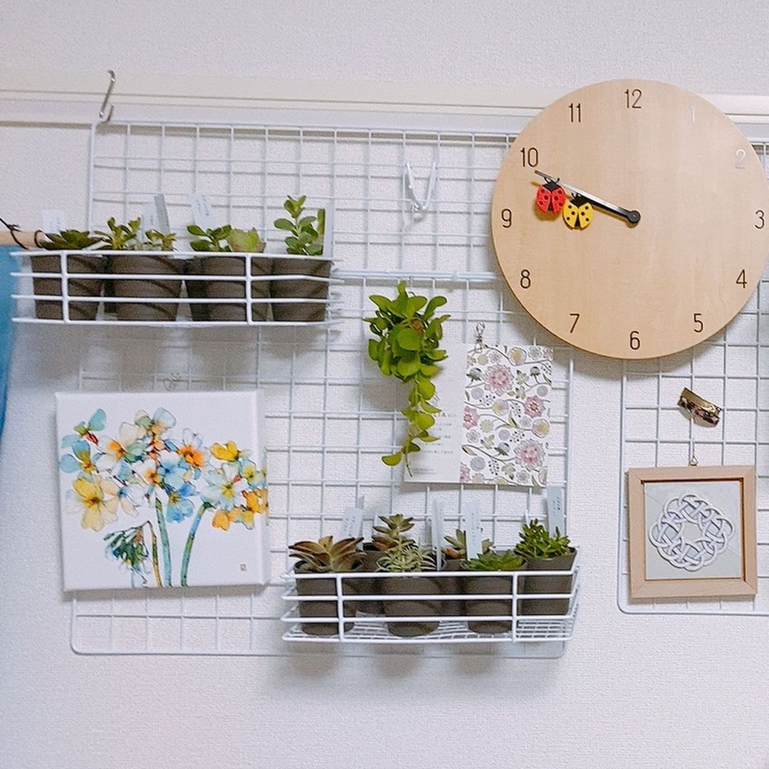 ワイヤーネットで壁を収納棚に♪メリットや賃貸OKな活用法を解説 インスタ実例 ニフティ不動産