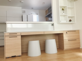 一条工務店 ステップカウンターと相性抜群のおしゃれなイスはこれだ！お も ち B L O G