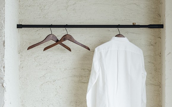 Amazon3個セット突っ張り棚 間仕切り おしゃれ突っ張り棒 縦 つっぱり棒 ポールラック 天井掛け収納 幅70cm 伸縮間仕切り つっぱり伸縮パーテーション掛け収納 小物掛け 鞄掛け フック 壁面収納 壁 収納用品 伸縮 収納つっぱり棒・つっぱり棚 オンライン通販