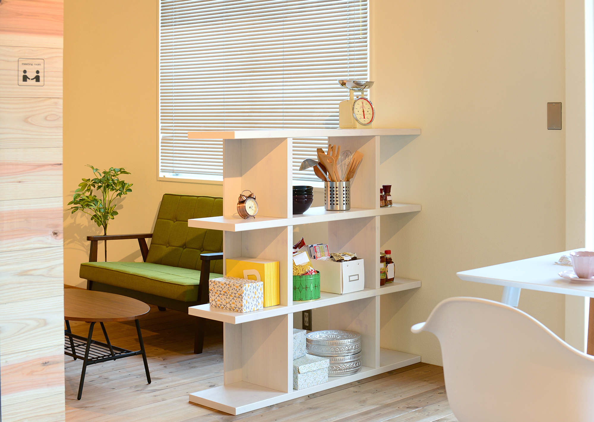 収納もできるパーテーション。お部屋の「ちょい仕切り」に