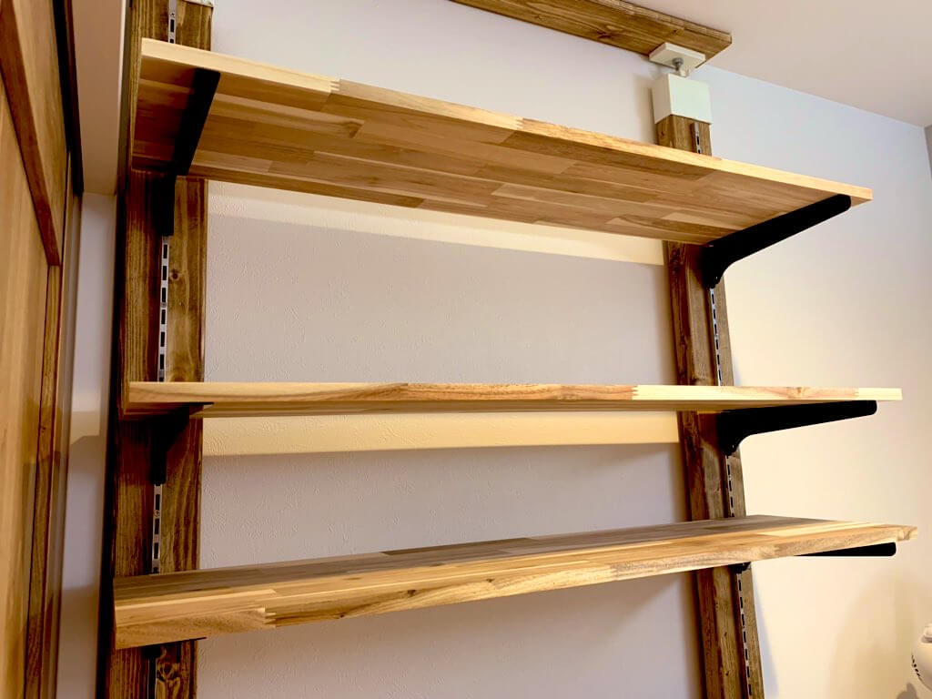 壁面収納 ＦＫスリット 120cm ショート フィットラック棚柱 支柱 レール 約120cm DIY ダボレール 収納 棚受け金具 棚受けレールホワイト 白 棚 可動棚 支柱レール ラック クローゼット 有効活用 収納スペース