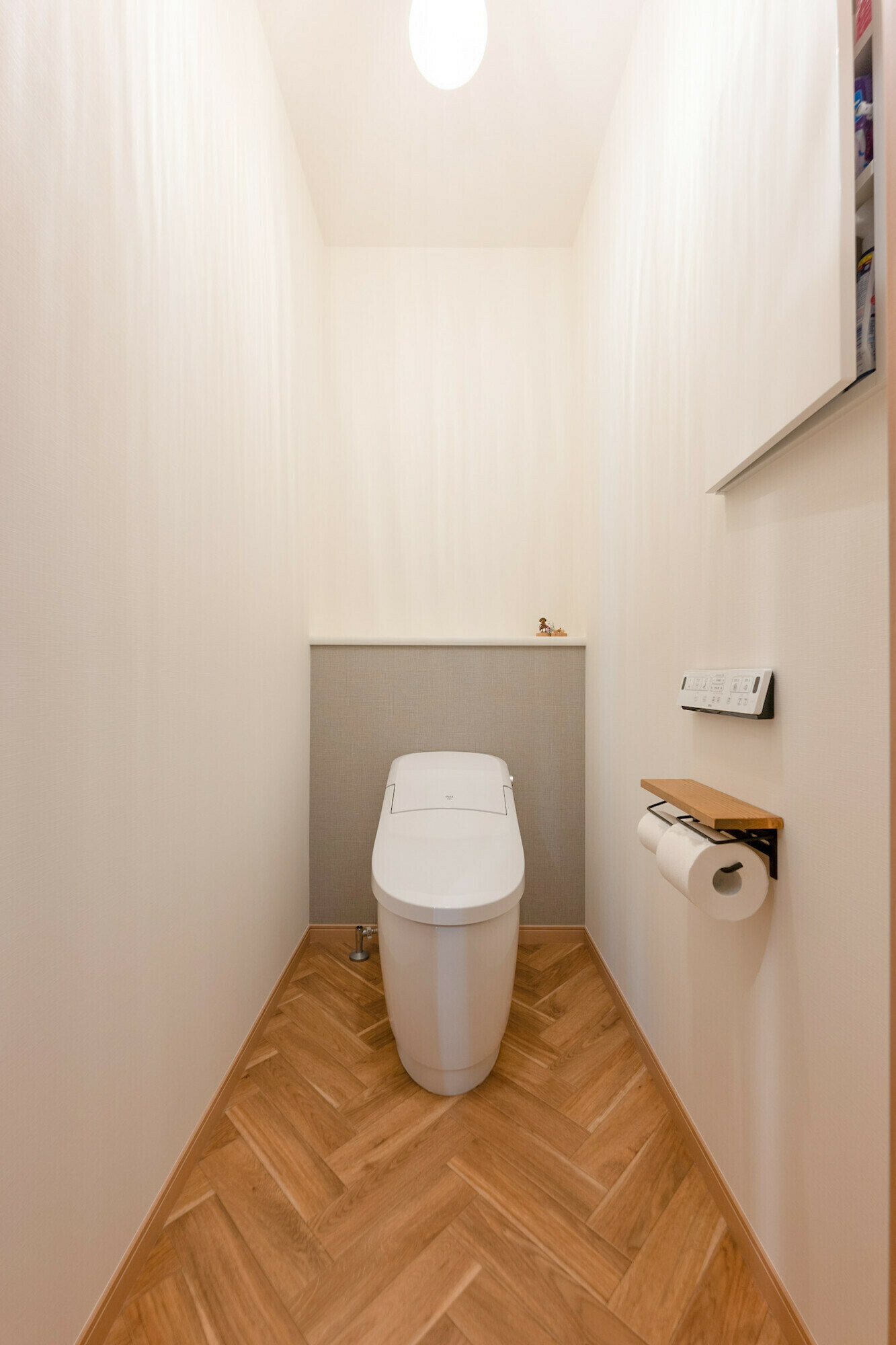 壁紙一つでトイレをおしゃれに！ - リフォームプライス