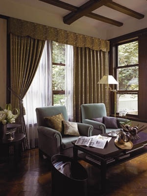 ブリティッシュ風インテリアなお部屋は、クラシックで重厚！インテリアコーディネートAll About