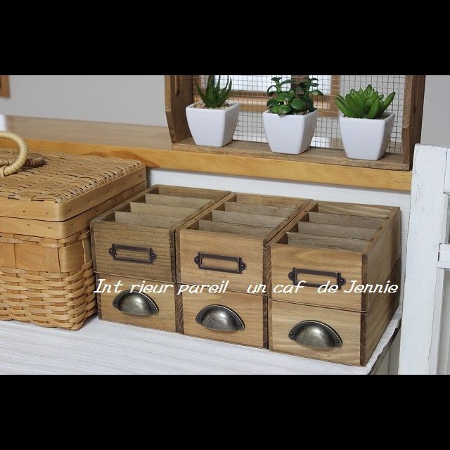 セリア木製仕切りケーストミカケース