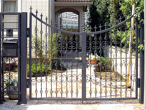 ロートアイアンのアイティシーアイティシー株式会社ロートアルミ製品にもご対応いたします