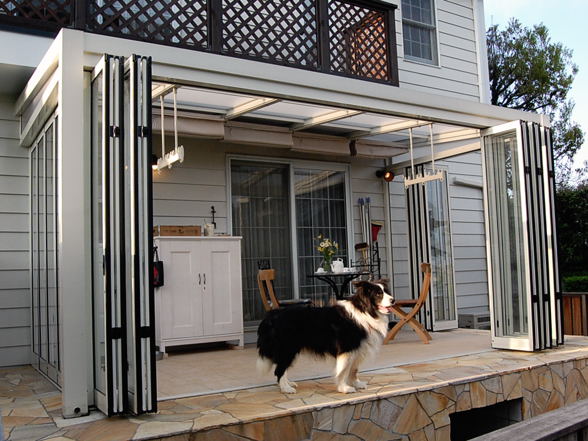 サンルームとお洒落な物置で夢を実現 相模原市相模原・町田でエクステリア・外構工事なら東神ハウス