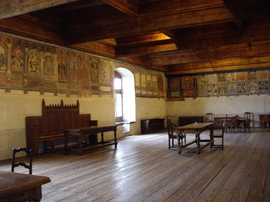 スイスパスを使って思いっきり楽しむ！②レマン湖に浮んでいるように見えるシヨン城』モントルー スイス の旅行記・ブログ bymerumoさん フォートラベル