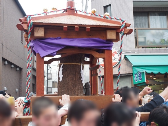 かなまら祭 4月神奈川県川崎市のお祭り |