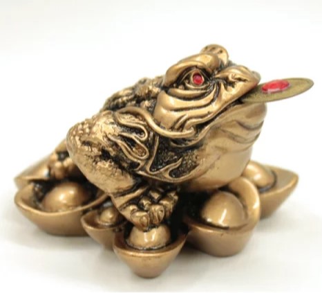 縁起がいい「カエルの置物」玄関や庭に飾れるおしゃれな大きめサイズのおすすめランキングわたしと、暮らし