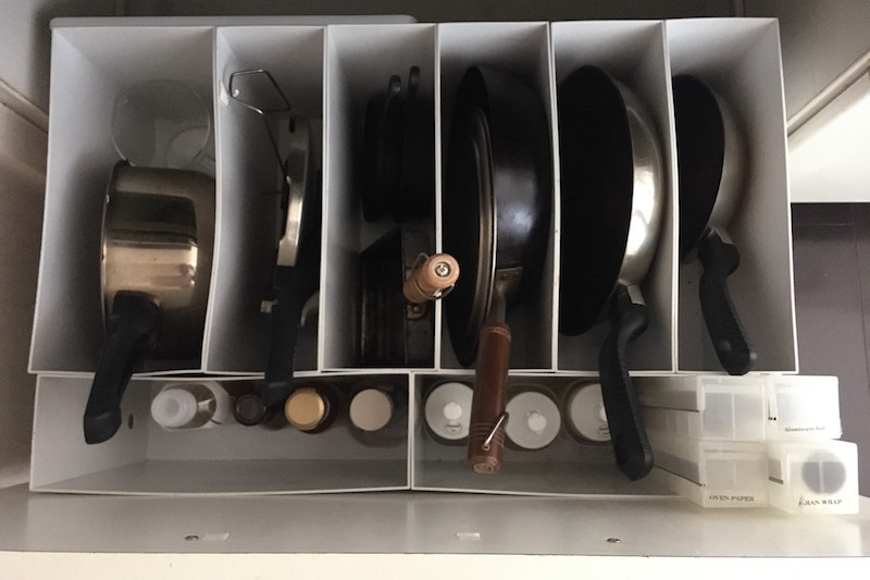 写真で解説 フライパン収納をラクにするアイディアベルメゾン 暮らしのコラム