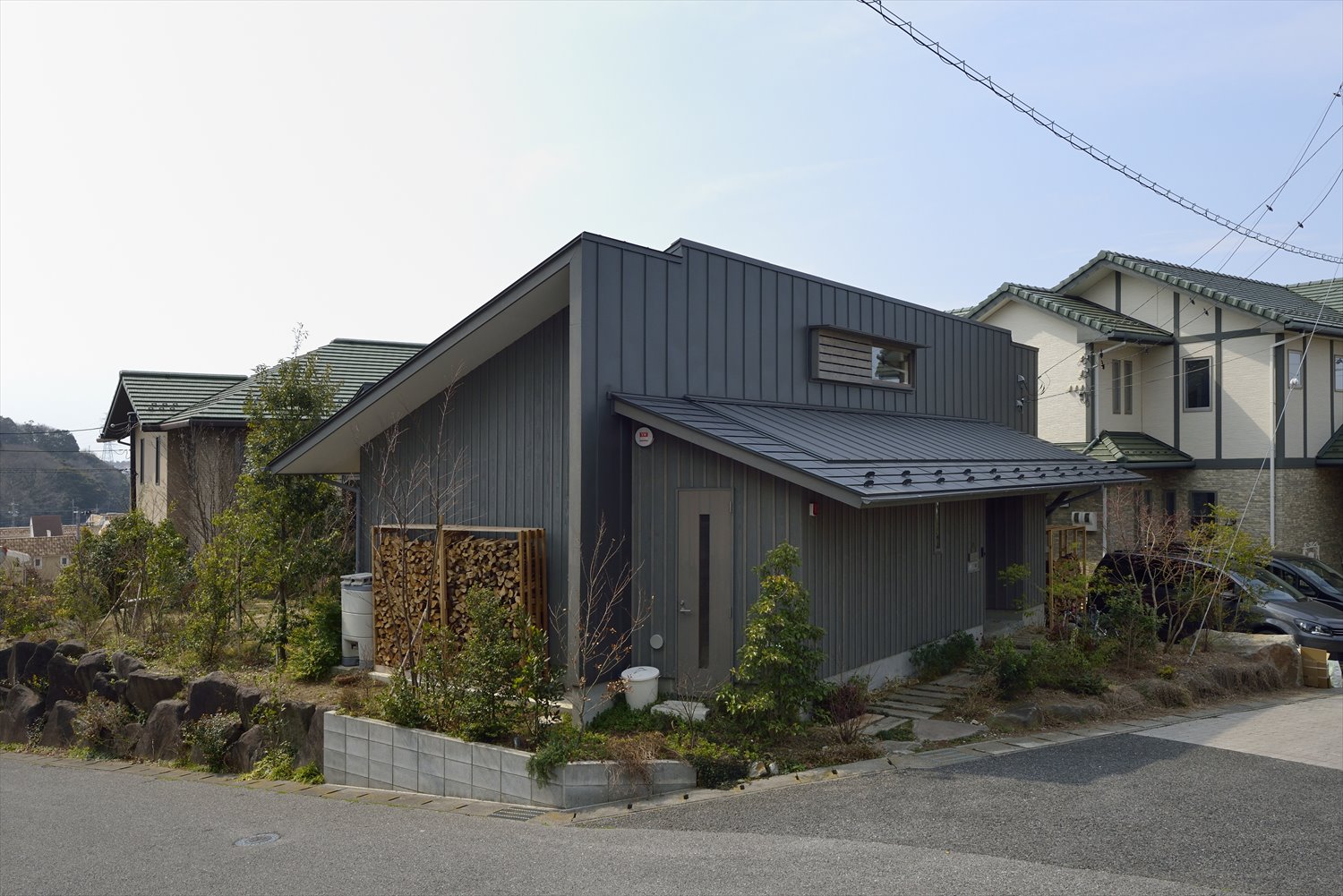 平屋の外観を片流れ屋根に！かっこいい おしゃれな外観・間取りのポイントお知らせ