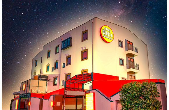 長野の観光スポットにアクセス抜群なHOTEL COCOCLUB 〜around the world〜。安曇野