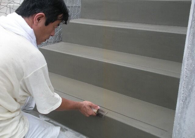 左官ブログ No.1491「鉄骨階段のモルタル塗り」井上左官工業の現場ブログ