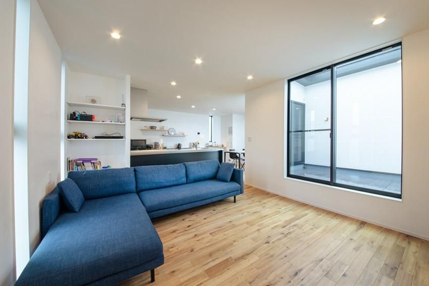 カウチソファを設置する際に部屋の理想的なサイズバランスとは？暮らしのライフマガジン