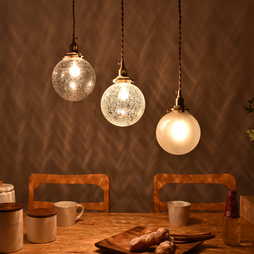 ペンダントライト ガラス 丸 おしゃれ 北欧 アンティーク led 対応 照明 レトロ リビング ダイニング キッチン ダクトレール １灯 シャボン玉泡 シェード クリア カフェ風 シーリングライト 天井 玄関 トイレ 明るい 寝室 ランプ ライト - メルカリ 天井照明 ペンダント