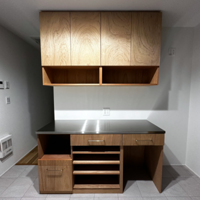 ステンレスカウンターのキッチンボードフィオーレ90ｃｍ幅同シリーズ組合わせで210・230ｃｍ幅にできます店舗,大川家具ドットコム大川市公式オンラインショップ 大川木工まつり常設展