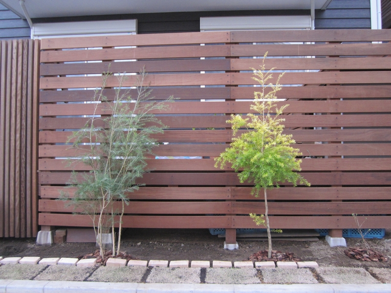 クリスマスツリー フェンス 足元隠し 足元 木 ウッドフェンス スタンドカバー 丸太 80cm 脚カバー ツリー ベースカバー コンパクト 収納オーナメント ナチュラル 北欧 かわいい おしゃれ ツリー スカート シンプル クリスマス 飾り 柊 Christmas Xmas tree