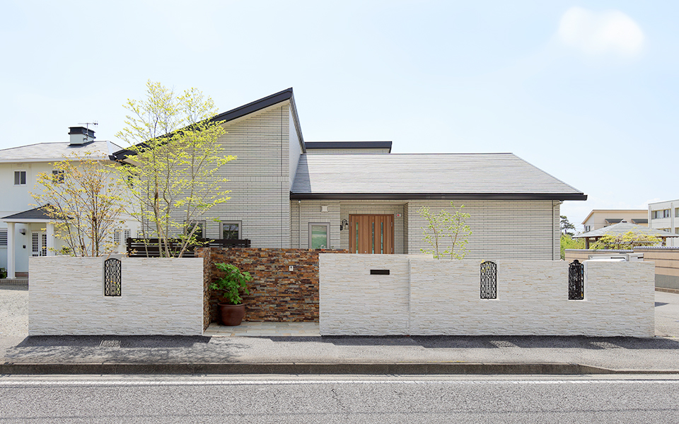 一条工務店だと予算１,５００万で家が建てられる？解決策は「平屋＋規格住宅」にあり - Atsugili Blog