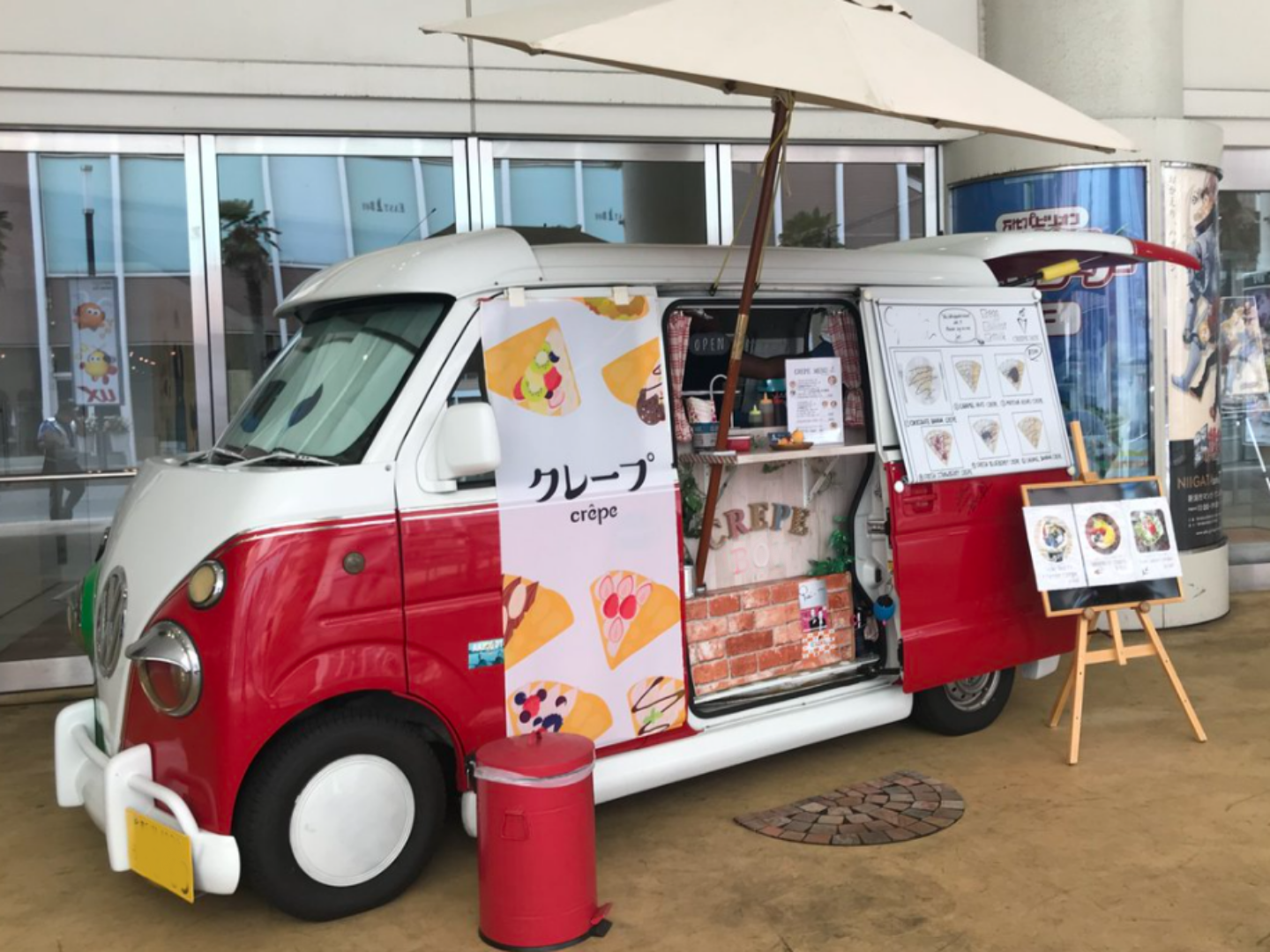 動く家☆トヨタ・ハイエース・キャンピング車☆キッチン☆AT車☆ベット☆シャワ